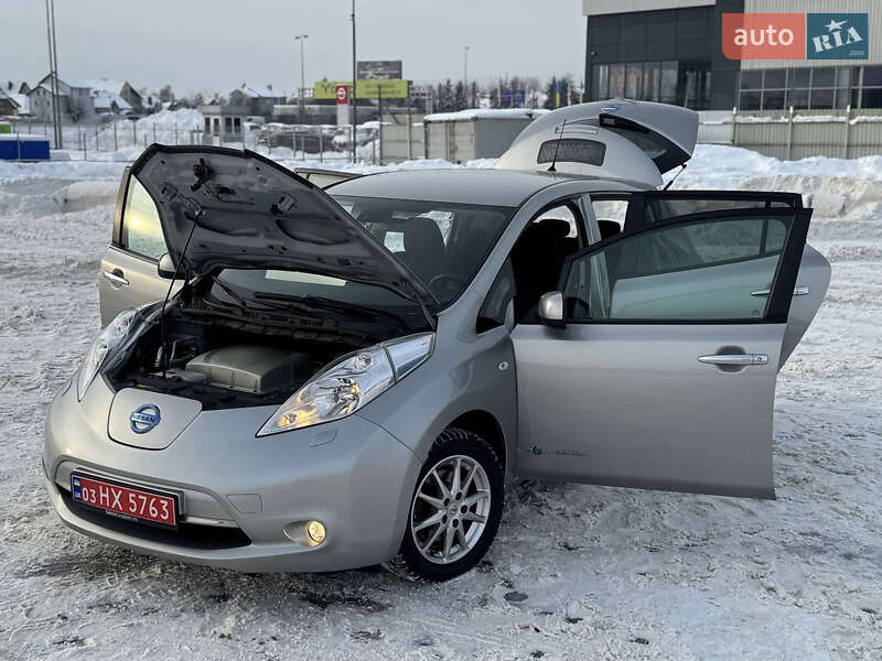 Хэтчбек Nissan Leaf 2016 в Львове