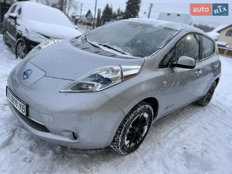Хэтчбек Nissan Leaf 2011 в Львове