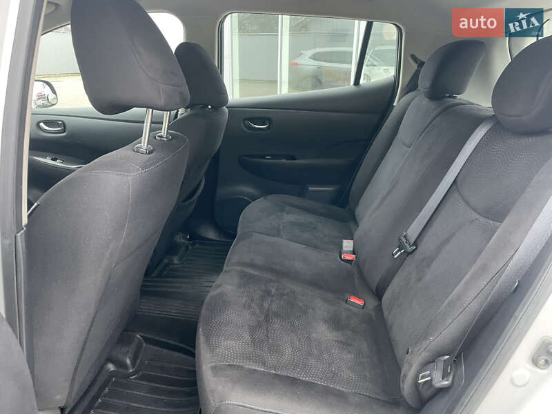 Хэтчбек Nissan Leaf 2013 в Полтаве