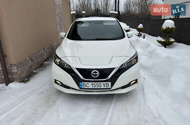 Хэтчбек Nissan Leaf 2018 в Судовой Вишне
