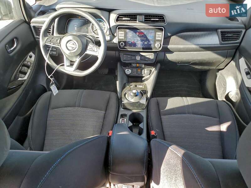 Хэтчбек Nissan Leaf 2024 в Киеве