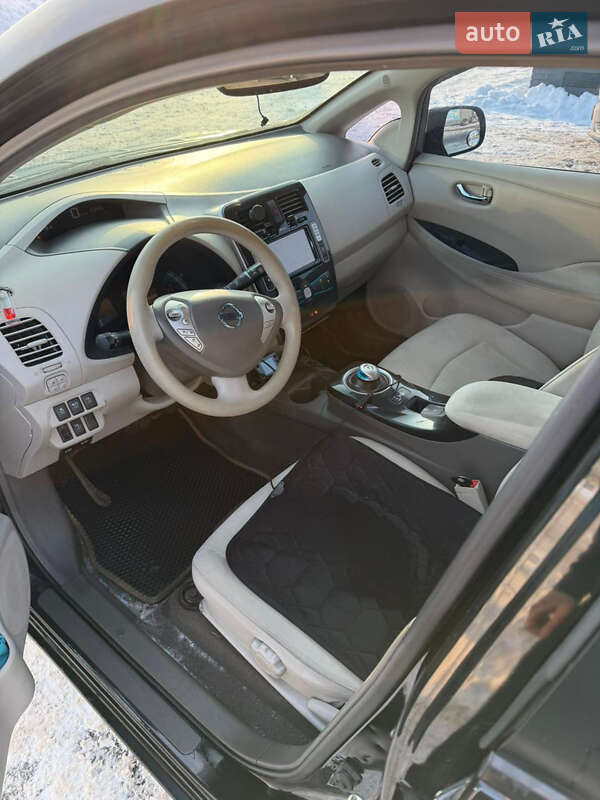Хэтчбек Nissan Leaf 2011 в Харькове