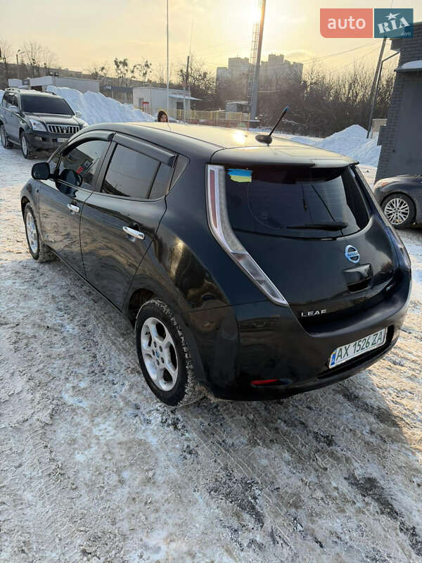 Хэтчбек Nissan Leaf 2011 в Харькове