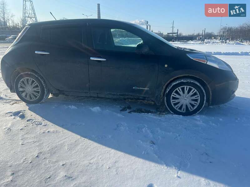 Хэтчбек Nissan Leaf 2014 в Днепре
