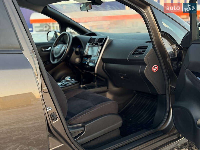 Хэтчбек Nissan Leaf 2016 в Львове фото 46 Хэтчбек Nissan Leaf 2016 в Львове