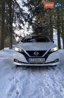 Хетчбек Nissan Leaf 2018 в Бурштині