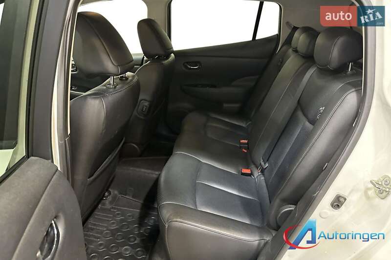 Хэтчбек Nissan Leaf 2016 в Ровно