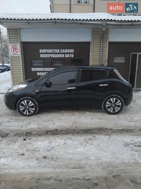 Хэтчбек Nissan Leaf 2013 в Ивано-Франковске