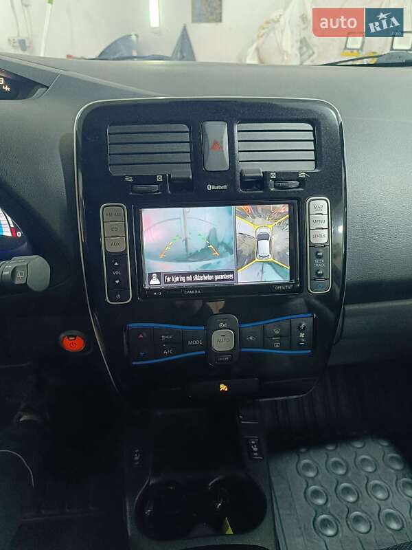 Хэтчбек Nissan Leaf 2016 в Ровно