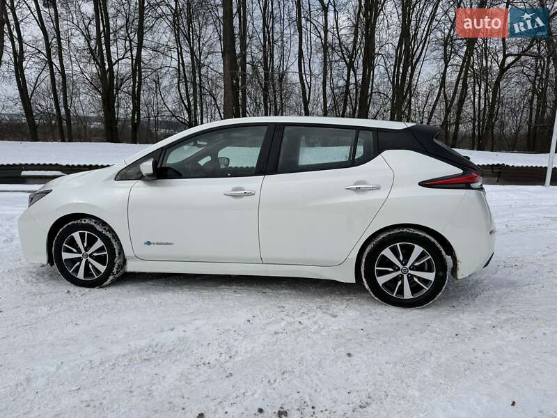 Хэтчбек Nissan Leaf 2020 в Виннице