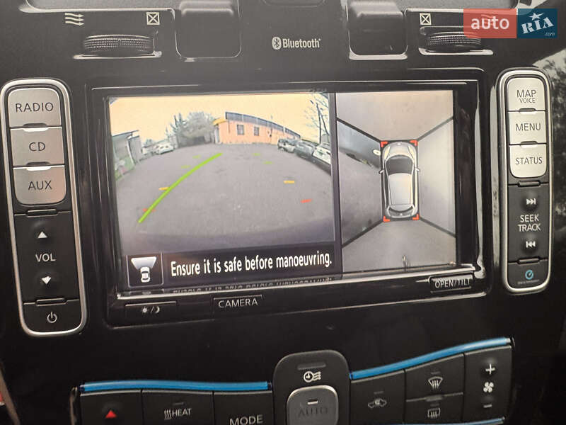 Хэтчбек Nissan Leaf 2015 в Николаеве