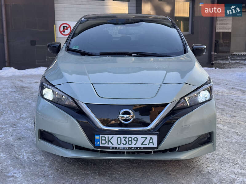 Хэтчбек Nissan Leaf 2018 в Ровно