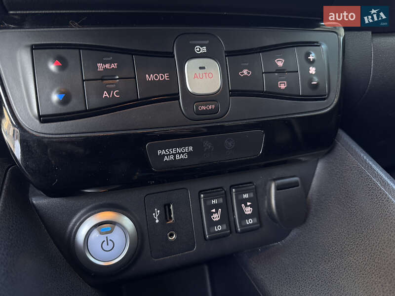 Хэтчбек Nissan Leaf 2018 в Ровно