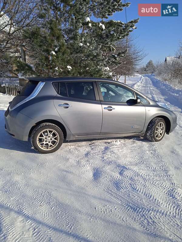 Хэтчбек Nissan Leaf 2014 в Ровно фото 9 Хэтчбек Nissan Leaf 2014 в Ровно
