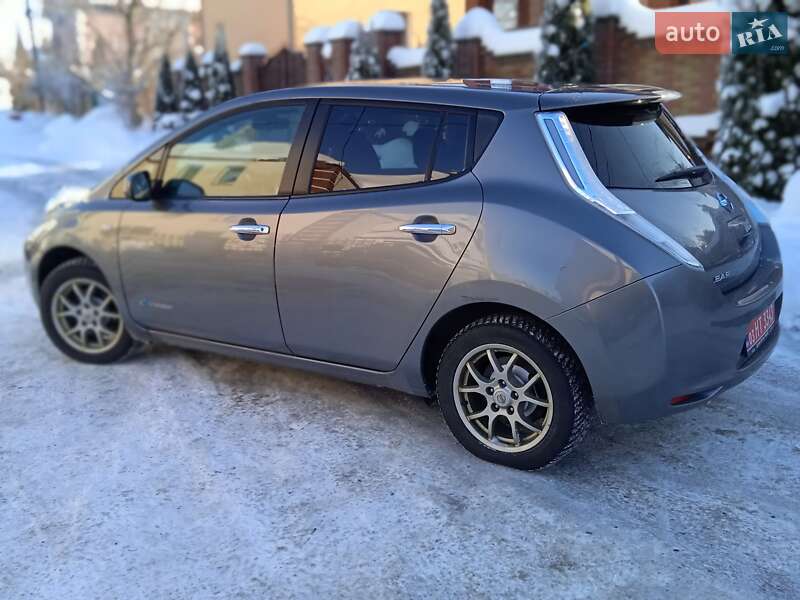 Хэтчбек Nissan Leaf 2014 в Ровно фото 3 Хэтчбек Nissan Leaf 2014 в Ровно