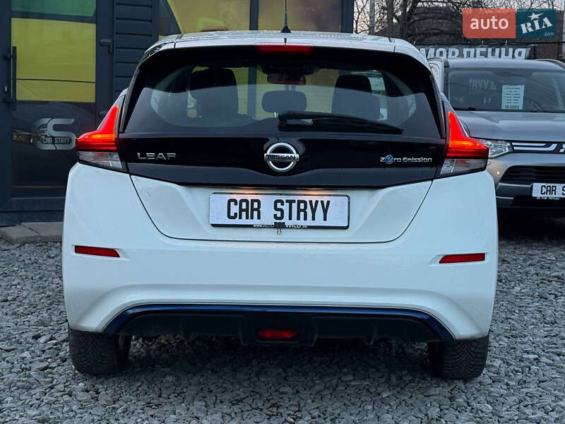 Хэтчбек Nissan Leaf 2021 в Стрые