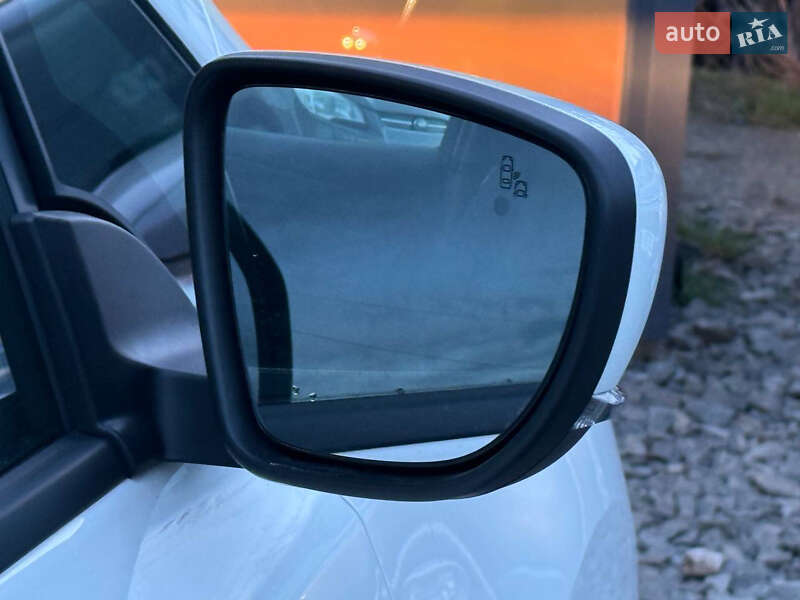 Хэтчбек Nissan Leaf 2021 в Стрые