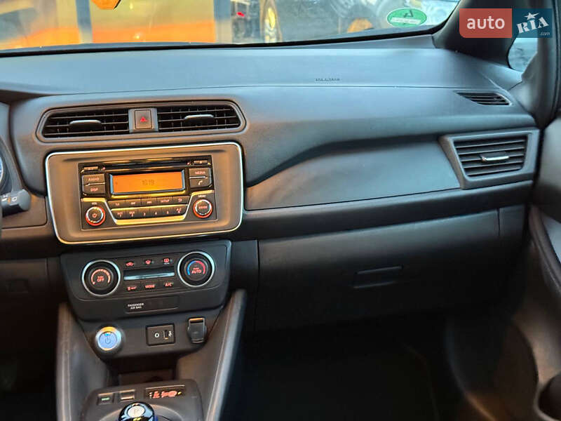 Хэтчбек Nissan Leaf 2021 в Стрые