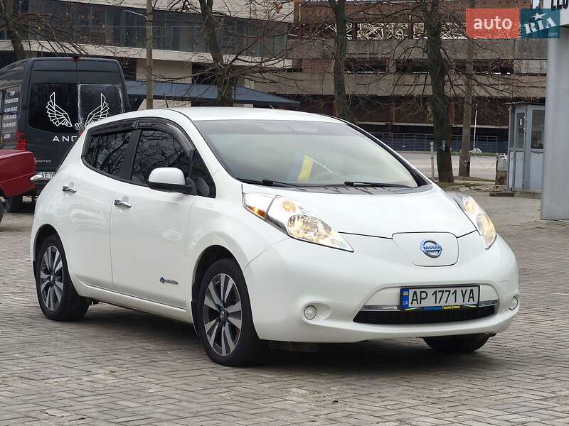 Хэтчбек Nissan Leaf 2016 в Днепре фото 4 Хэтчбек Nissan Leaf 2016 в Днепре