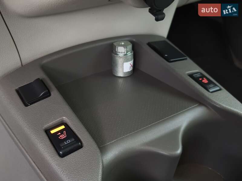 Хэтчбек Nissan Leaf 2016 в Днепре фото 16 Хэтчбек Nissan Leaf 2016 в Днепре