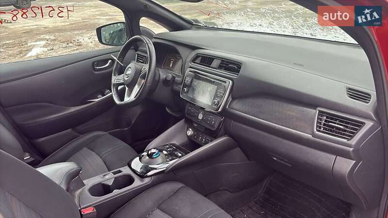 Хетчбек Nissan Leaf 2019 в Києві