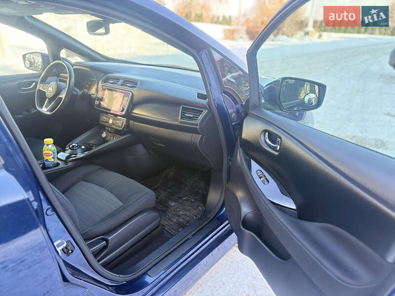 Хетчбек Nissan Leaf 2020 в Києві