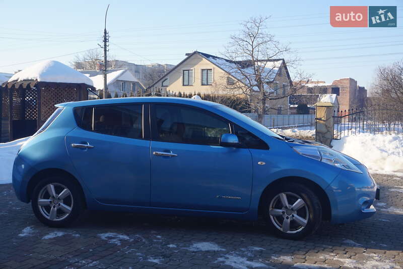Хэтчбек Nissan Leaf 2011 в Самборе фото 5 Хэтчбек Nissan Leaf 2011 в Самборе