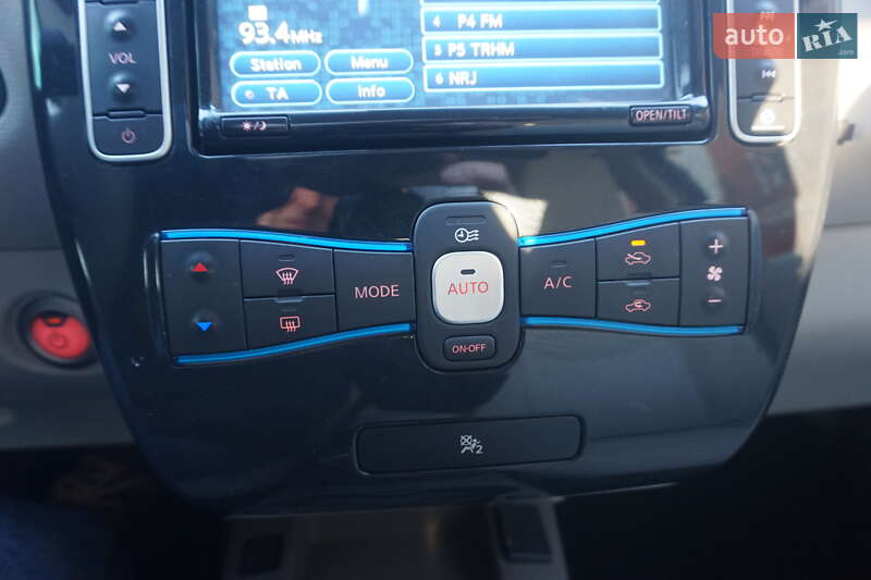 Хэтчбек Nissan Leaf 2011 в Самборе фото 32 Хэтчбек Nissan Leaf 2011 в Самборе