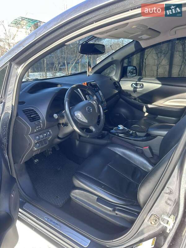 Хетчбек Nissan Leaf 2013 в Борисполі