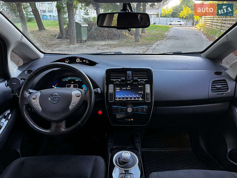 Хетчбек Nissan Leaf 2016 в Києві