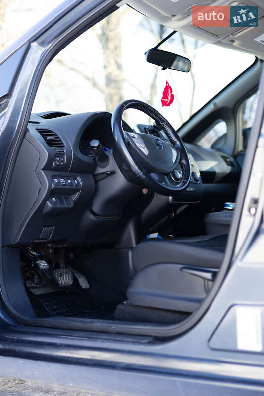 Хэтчбек Nissan Leaf 2013 в Ивано-Франковске фото 10 Хэтчбек Nissan Leaf 2013 в Ивано-Франковске