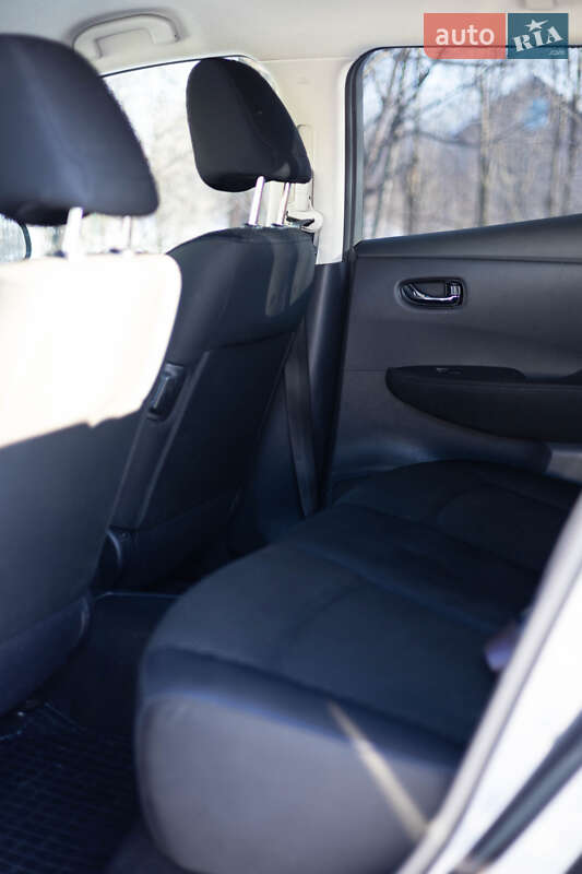Хэтчбек Nissan Leaf 2013 в Ивано-Франковске фото 13 Хэтчбек Nissan Leaf 2013 в Ивано-Франковске