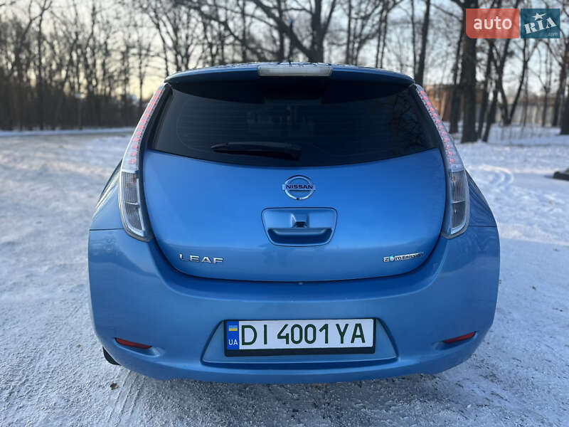 Хэтчбек Nissan Leaf 2014 в Умани