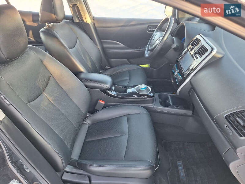 Хетчбек Nissan Leaf 2013 в Городку