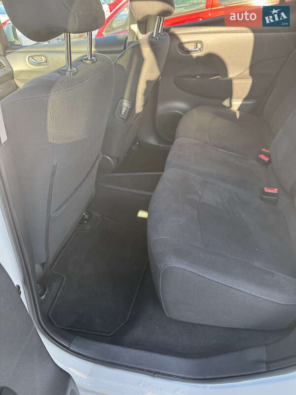 Хэтчбек Nissan Leaf 2014 в Житомире