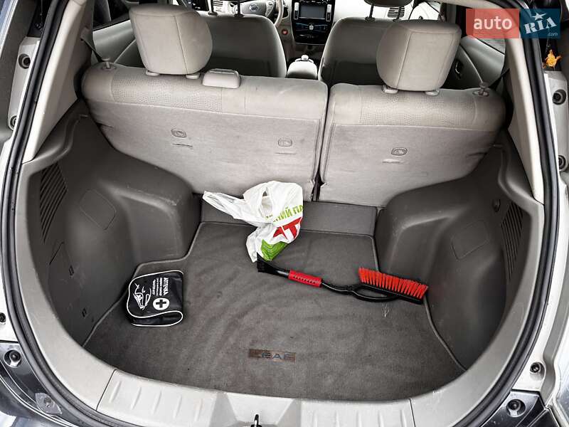 Хэтчбек Nissan Leaf 2013 в Львове фото 11 Хэтчбек Nissan Leaf 2013 в Львове