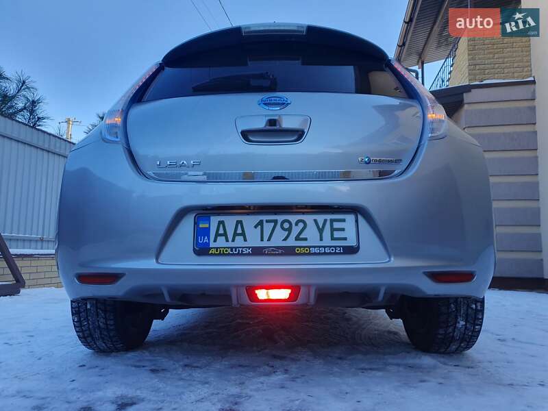 Хэтчбек Nissan Leaf 2013 в Горе фото 9 Хэтчбек Nissan Leaf 2013 в Горе
