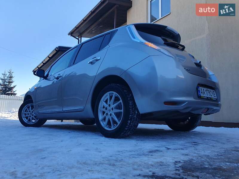 Хэтчбек Nissan Leaf 2013 в Горе фото 19 Хэтчбек Nissan Leaf 2013 в Горе
