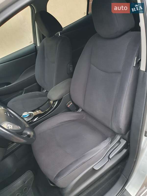 Хэтчбек Nissan Leaf 2013 в Горе фото 63 Хэтчбек Nissan Leaf 2013 в Горе