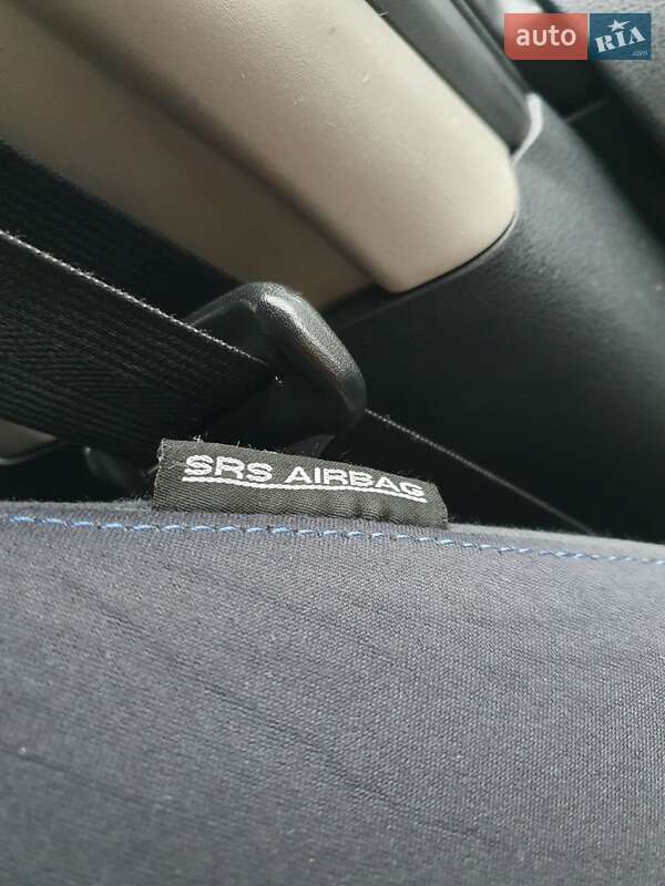 Хэтчбек Nissan Leaf 2013 в Горе фото 96 Хэтчбек Nissan Leaf 2013 в Горе