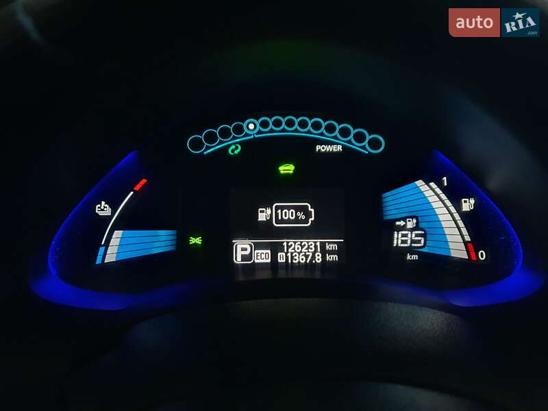 Хэтчбек Nissan Leaf 2013 в Горе фото 32 Хэтчбек Nissan Leaf 2013 в Горе