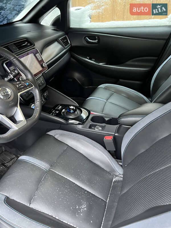 Хетчбек Nissan Leaf 2020 в Чернігові