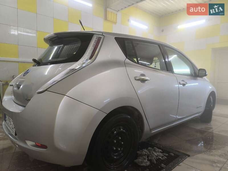 Хэтчбек Nissan Leaf 2013 в Завалье фото 2 Хэтчбек Nissan Leaf 2013 в Завалье