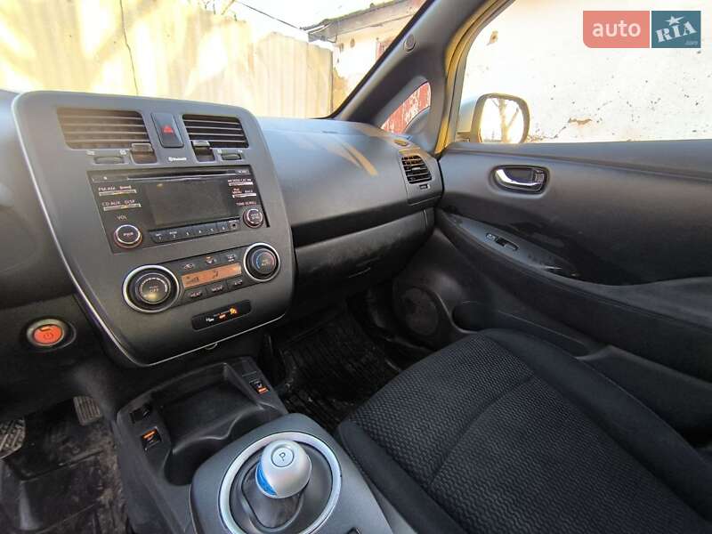 Хэтчбек Nissan Leaf 2013 в Завалье фото 11 Хэтчбек Nissan Leaf 2013 в Завалье