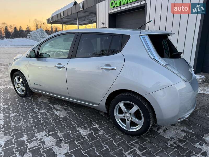 Хэтчбек Nissan Leaf 2012 в Владимире фото 9 Хэтчбек Nissan Leaf 2012 в Владимире