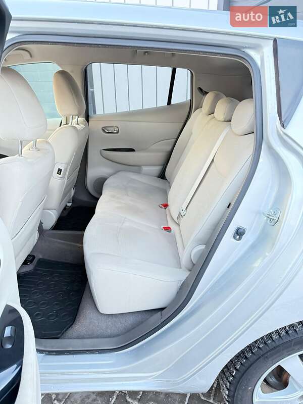 Хэтчбек Nissan Leaf 2012 в Владимире фото 45 Хэтчбек Nissan Leaf 2012 в Владимире
