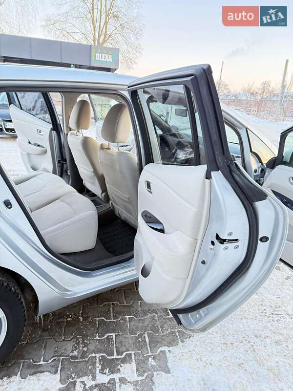 Хэтчбек Nissan Leaf 2012 в Владимире фото 47 Хэтчбек Nissan Leaf 2012 в Владимире