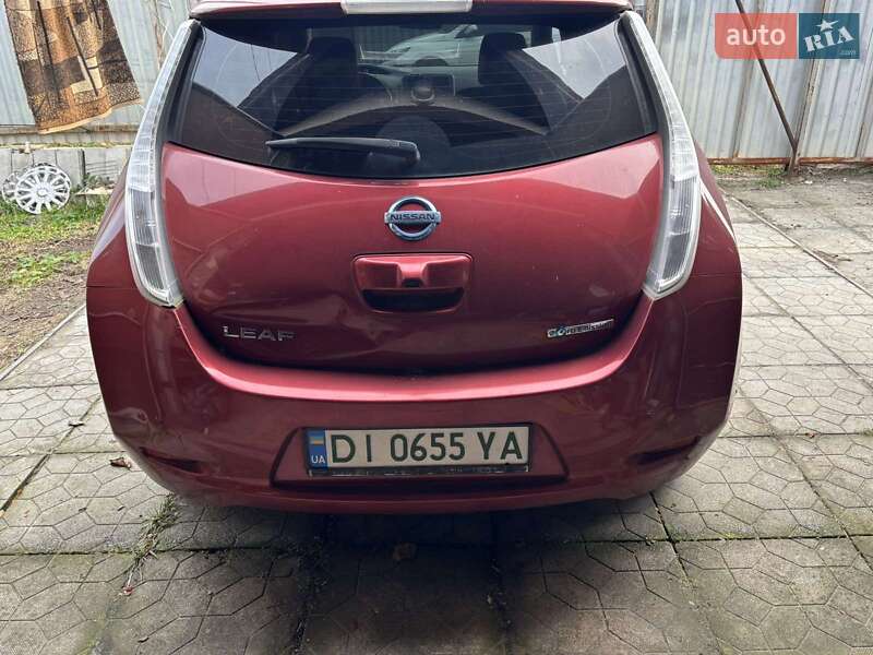 Хетчбек Nissan Leaf 2015 в Києві фото 10 Хетчбек Nissan Leaf 2015 в Києві