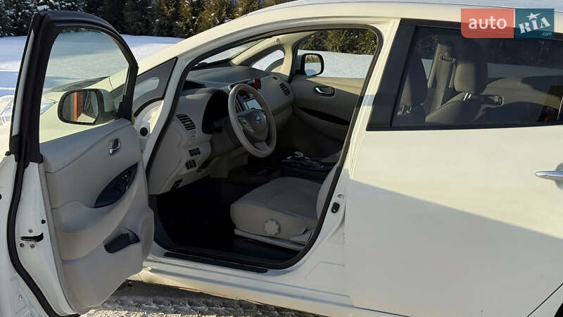 Хэтчбек Nissan Leaf 2012 в Виннице