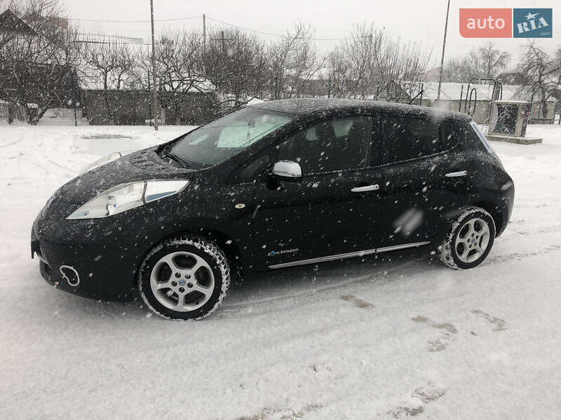 Хэтчбек Nissan Leaf 2014 в Казатине